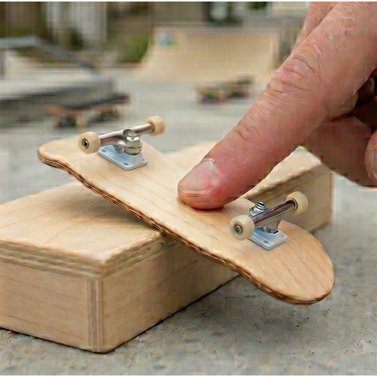 Dynamic Fingerboard Dual Bearing Trucks - 34mm