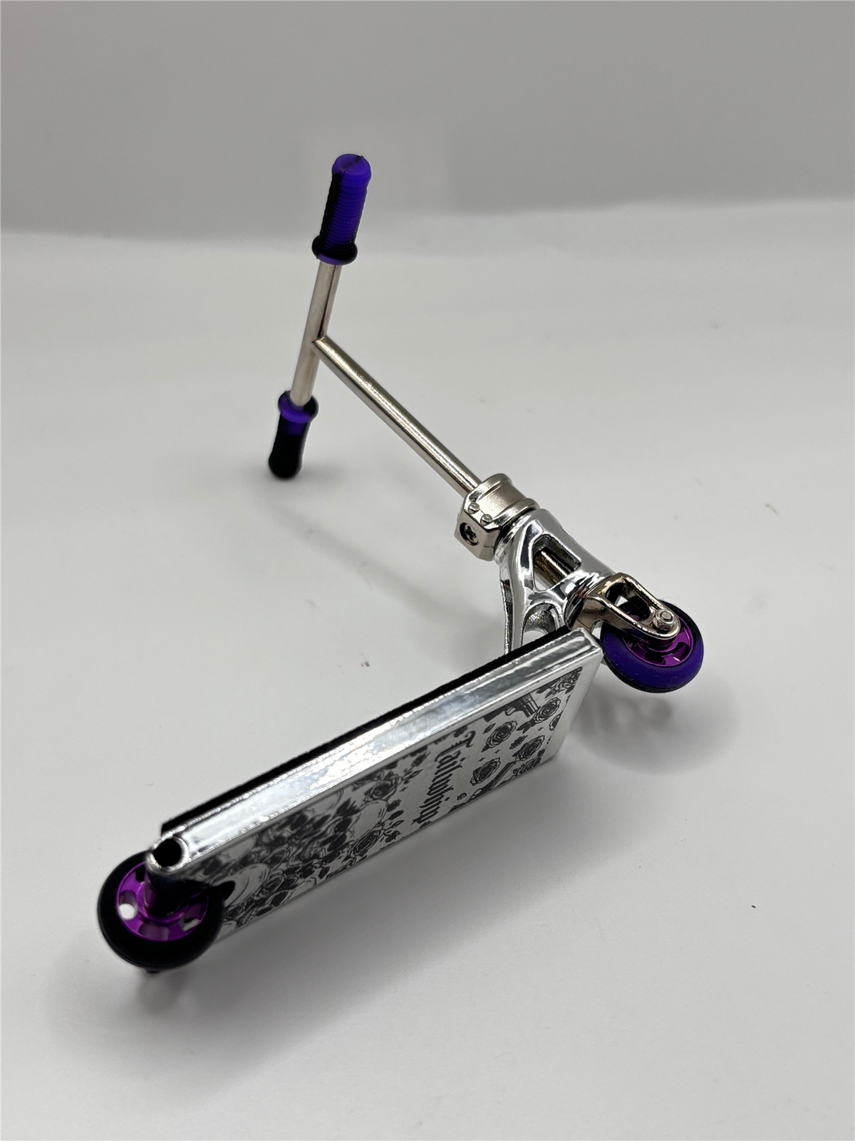 Tail Whip PRO V2 Street Finger Scooter