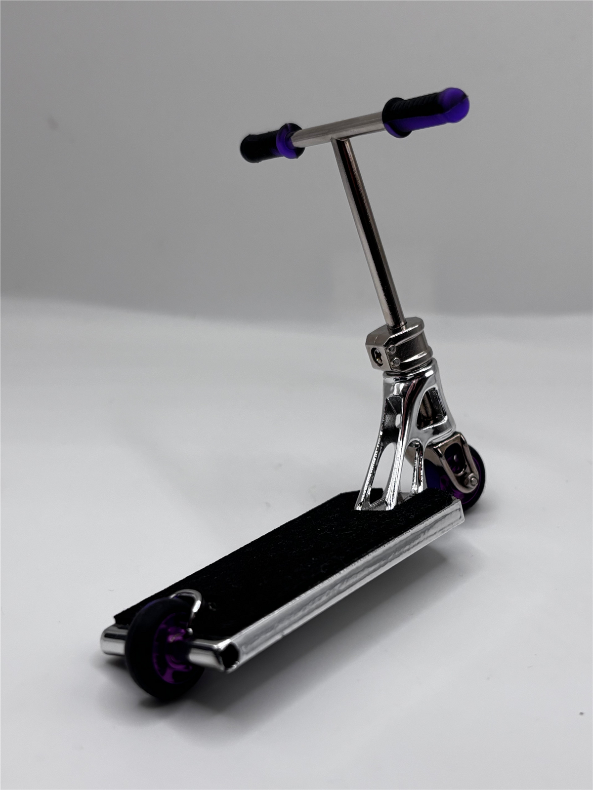Tail Whip PRO V2 Street Finger Scooter