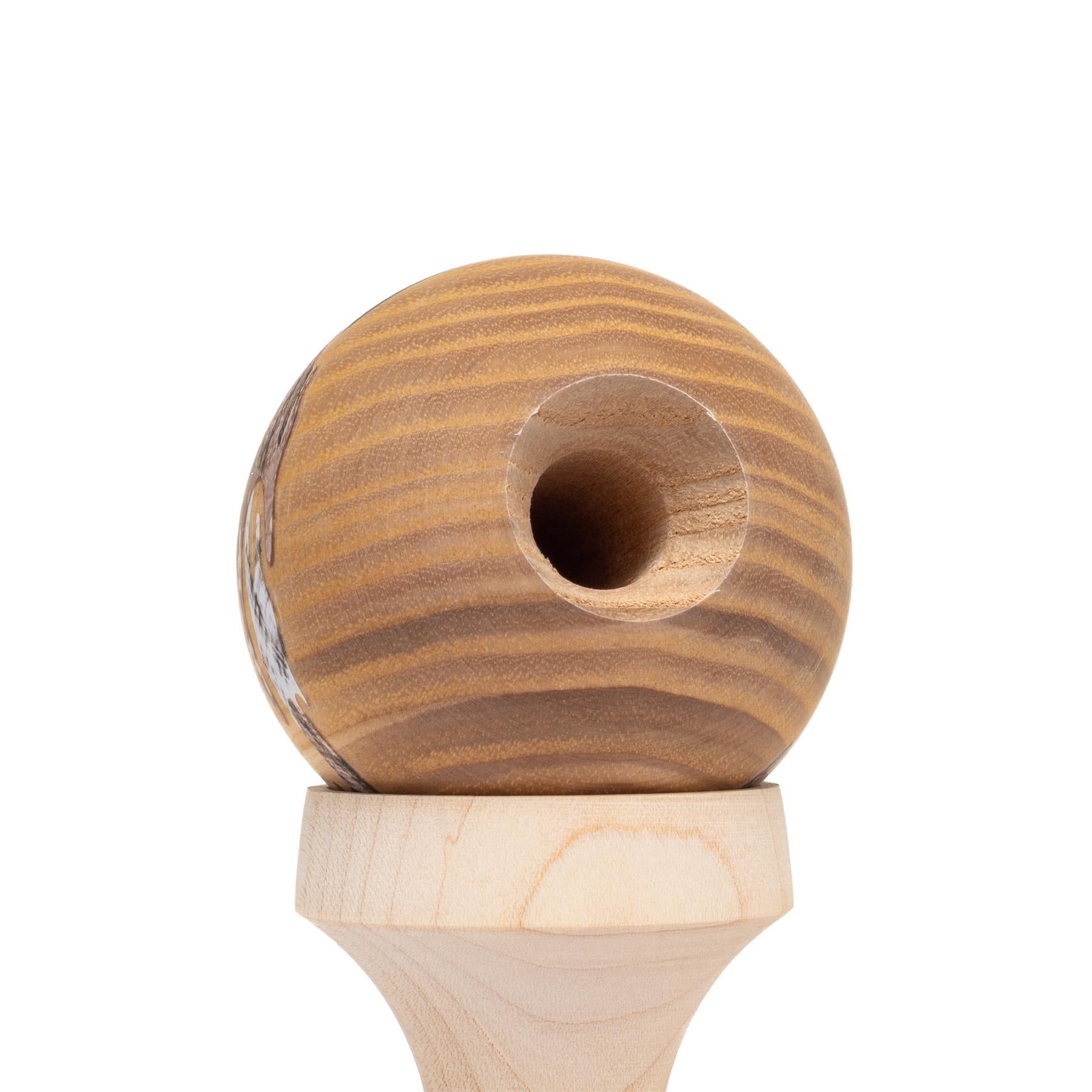 KOMEKOME Krom 430 Noia Kumo Kendama – The Vault Fingerboards