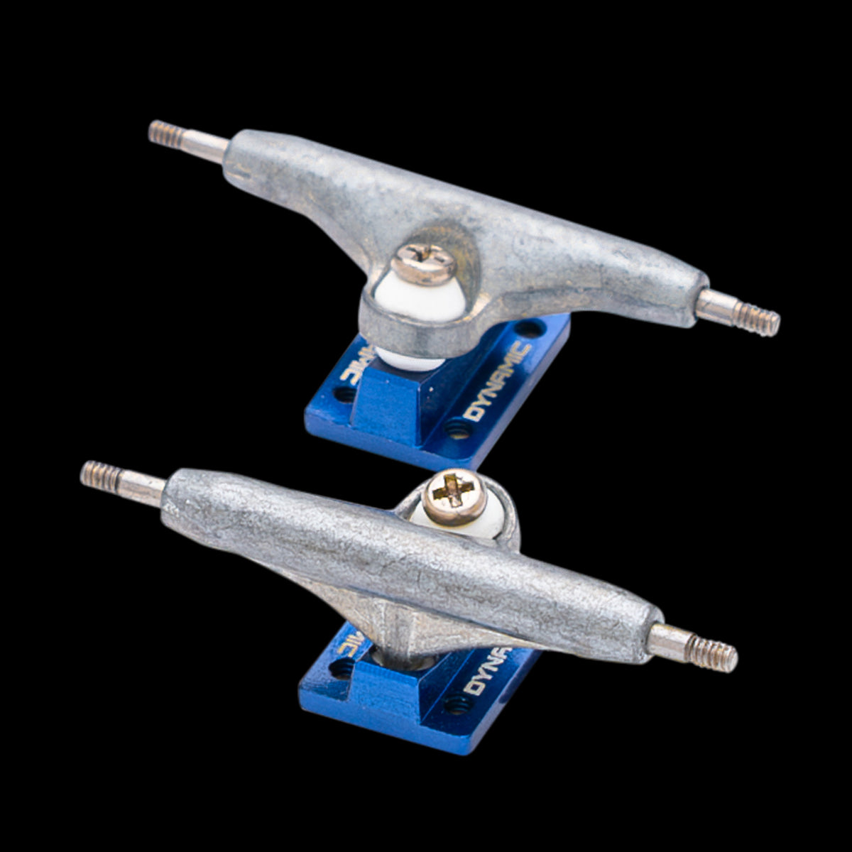 32mm Wide Fingerboard Trucks – The Vault Fingerboards
