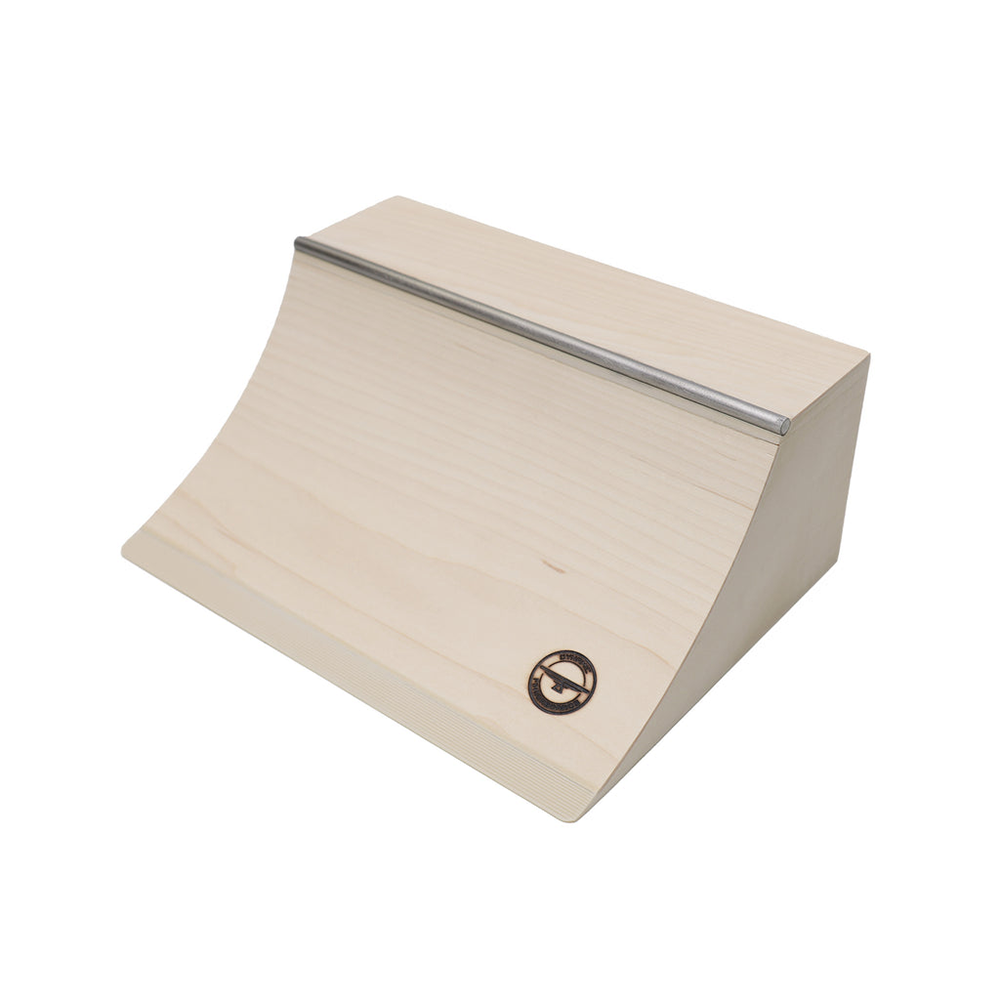Dynamic Fingerboard Ramp - Quarterpipe