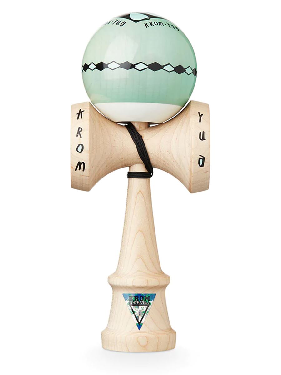 Krom Yua Signature Kendama