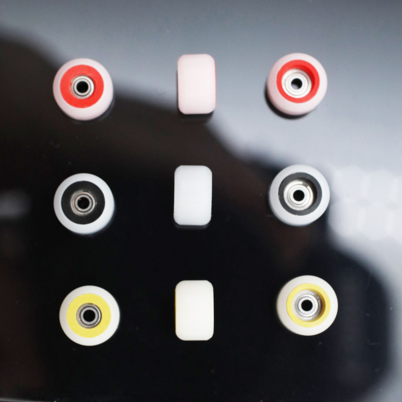 FlatFace Fingerboard Dual Durometer V2 Bearing Wheels - White and White